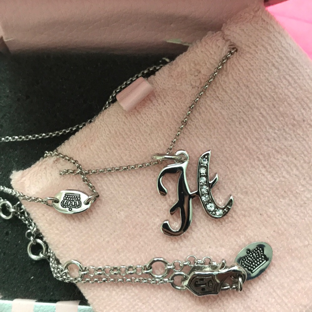 Juicy Couture “H” initial necklace - Picture 3 of 3